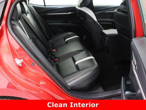 Used 2025 Toyota Camry SE w/ Convenience Package image 34