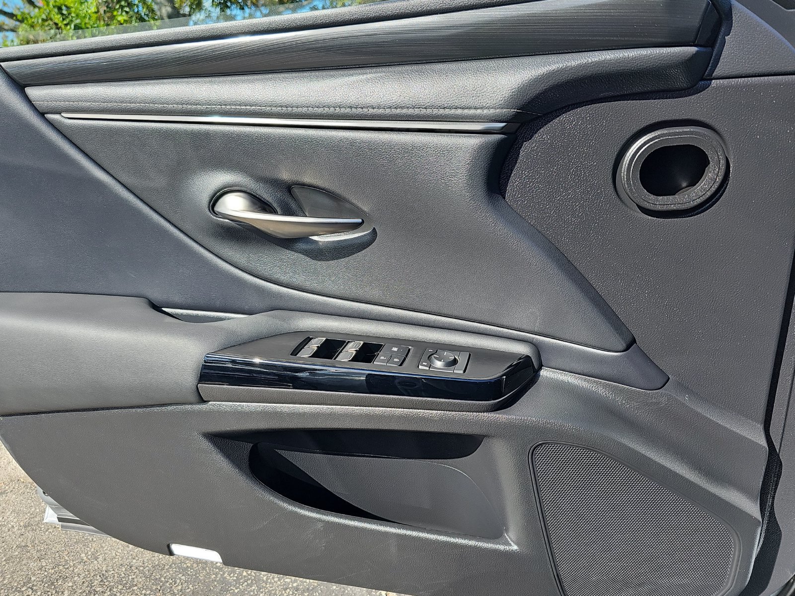 Used 2022 Lexus ES 350 w/ Accessory Package FWD image 32