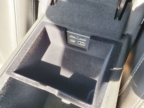 Certified 2024 Cadillac XT5 Premium Luxury w/ LPO, Floor Liner Package image 37