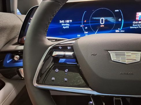 Certified 2026 Cadillac Optiq Sport 1 RWD image 25
