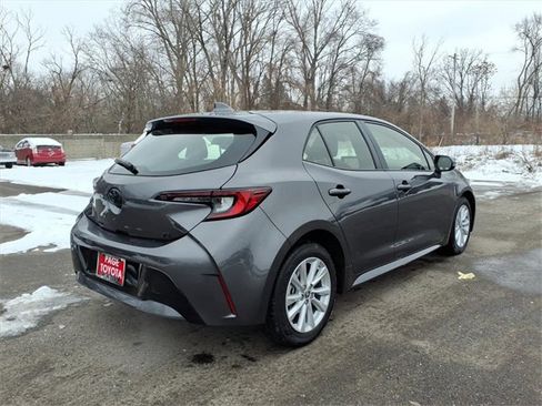 Used 2025 Toyota Corolla SE image 7