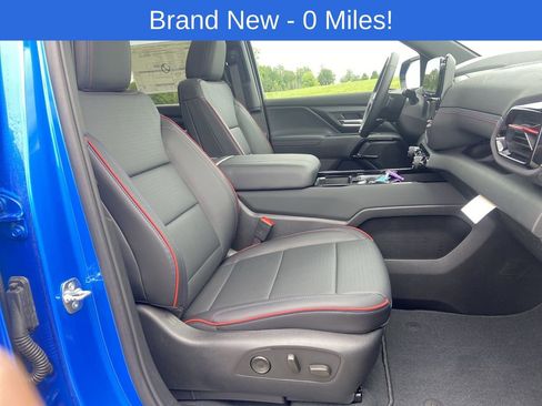 Used 2025 Chevrolet Silverado EV RST AWD/4WD image 29