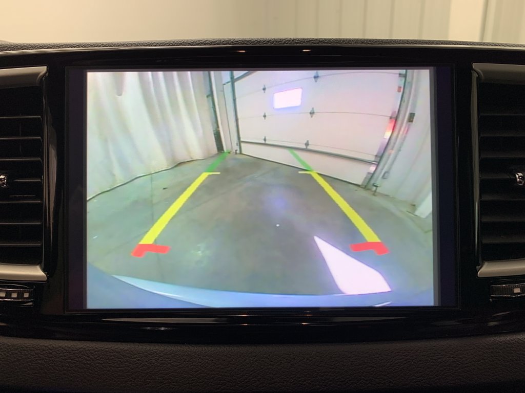 Used 2026 Chrysler Pacifica Select FWD image 9