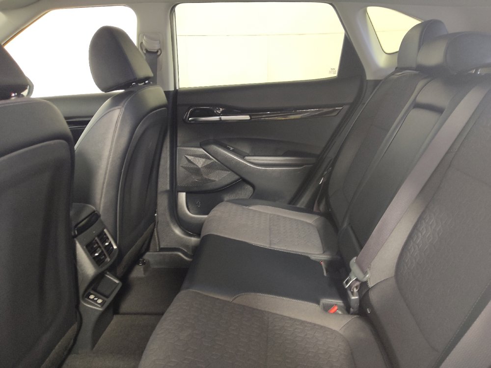 Used 2025 Kia Seltos S FWD image 18