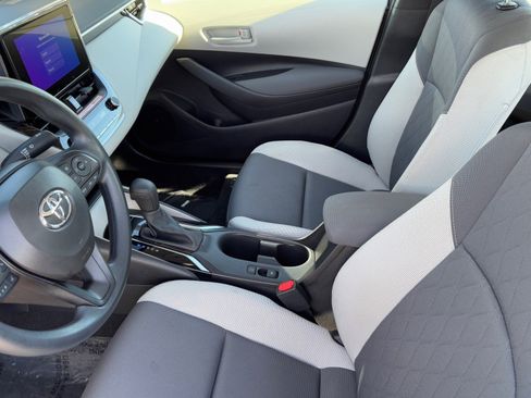 Certified 2025 Toyota Corolla LE image 19