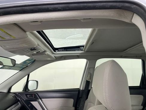 Used 2015 Subaru Forester 2.5i Premium w/ All-Weather Package image 10