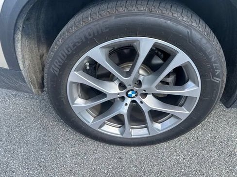 Used 2019 BMW X5 xDrive40i w/ Premium Package 2 AWD/4WD image 11