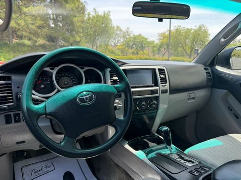 Used 2005 Toyota 4Runner Sport AWD/4WD image 16