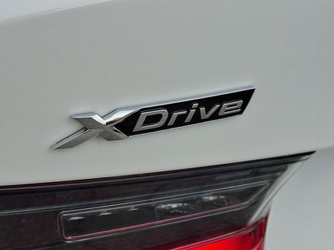 New 2026 BMW 330i xDrive Sedan w/ Premium Package AWD/4WD image 22