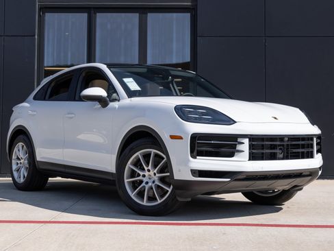 Certified 2025 Porsche Cayenne Coupe image 6