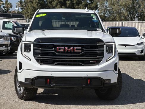 Used 2025 GMC Sierra 1500 AT4 AWD/4WD image 2