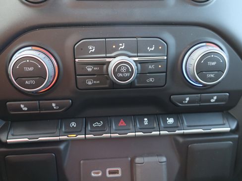 Used 2022 Chevrolet Silverado 1500 LT image 20