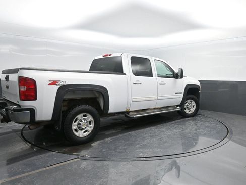 Used 2009 Chevrolet Silverado 2500 LTZ w/ Safety Package image 2