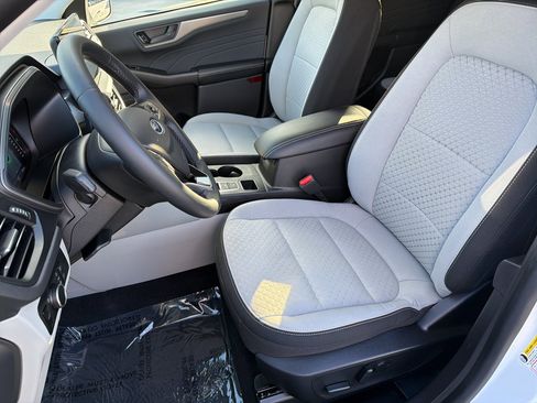 Used 2023 Ford Escape Active w/ Tech Pack #1 FWD image 14