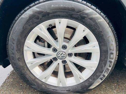 Used 2020 Volkswagen Tiguan S w/ 3rd Row Seat Package image 36