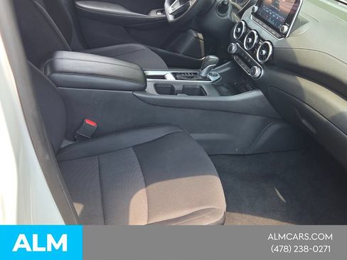 Used 2024 Nissan Sentra SV FWD image 18