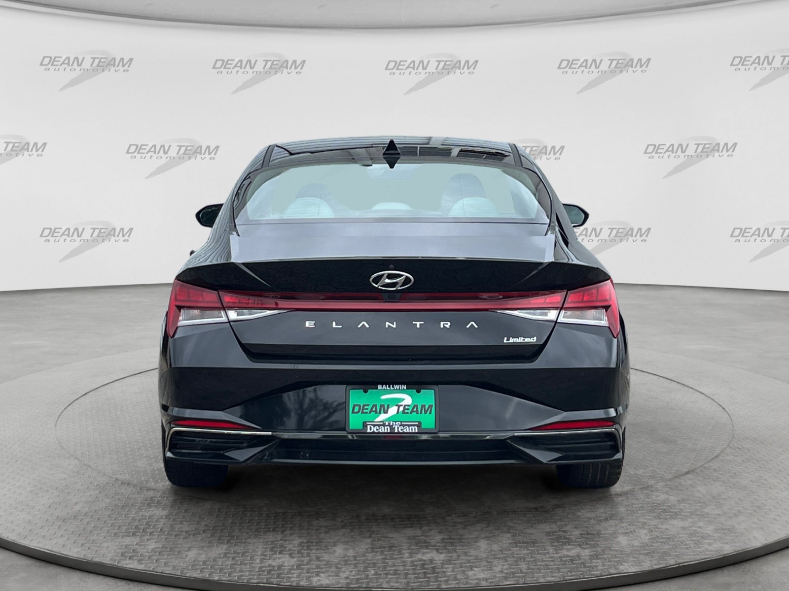 Used 2021 Hyundai Elantra Limited w/ Cargo Package FWD image 7