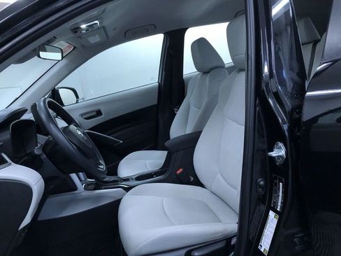 Certified 2023 Toyota Corolla Cross L AWD/4WD image 9