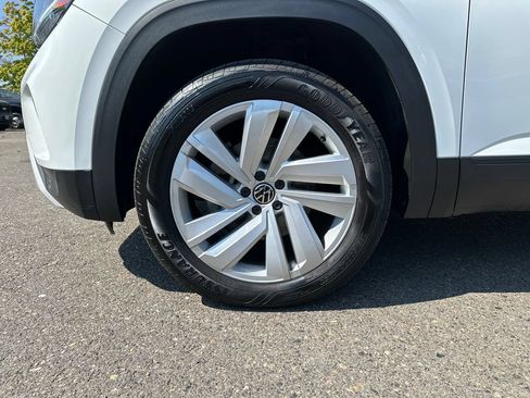 Used 2020 Volkswagen Atlas Cross Sport SE w/ Panoramic Sunroof Package AWD/4WD image 11