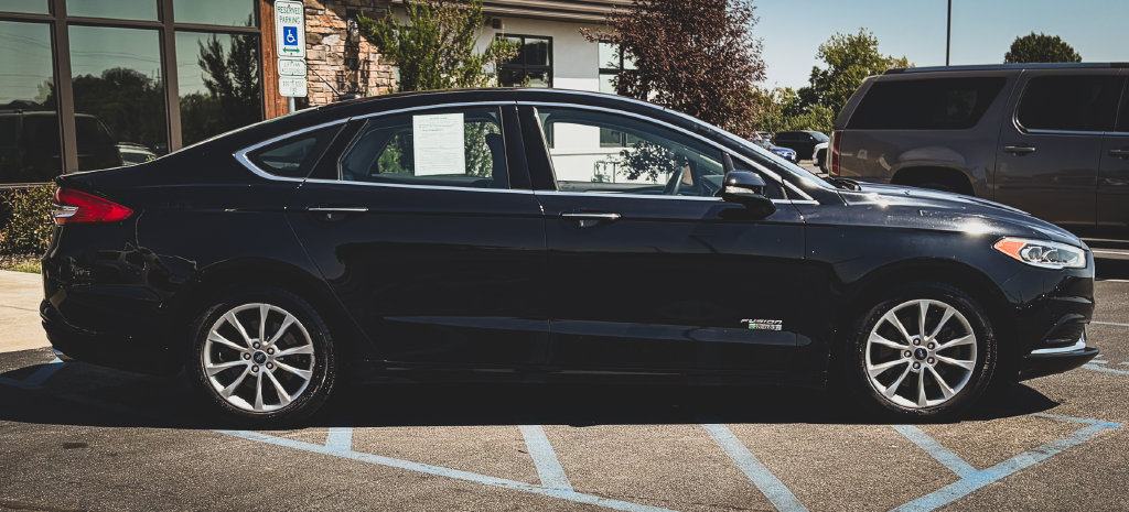 Used 2018 Ford Fusion Energi SE FWD image 28