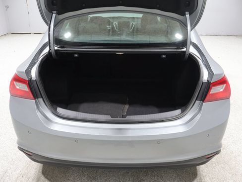 Used 2025 Chevrolet Malibu LS w/ Driver Confidence Package FWD image 21