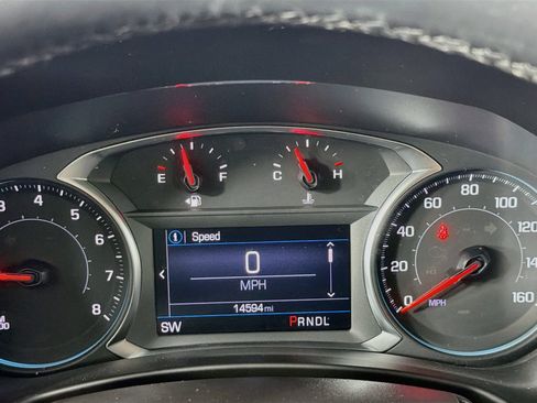 Used 2024 Chevrolet Equinox LT FWD image 19