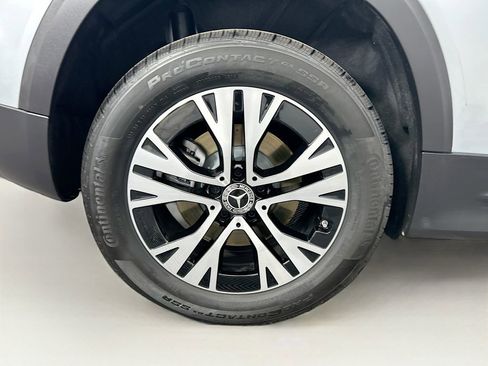 Certified 2025 Mercedes-Benz GLB 250 image 31