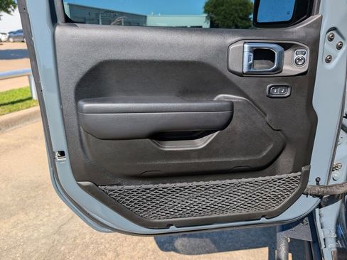 Used 2024 Jeep Wrangler Sport AWD/4WD image 14