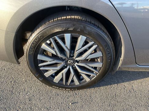 Used 2025 Nissan Altima 2.5 SV image 31