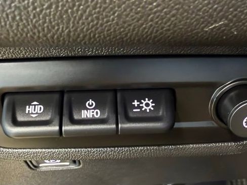 Used 2022 GMC Terrain SLT w/ Infotainment Package II AWD/4WD image 32