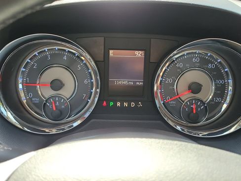 Used 2013 Chrysler Town & Country Touring-L w/ Driver Convenience Group FWD image 13