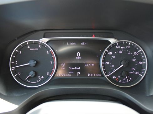 Used 2025 Nissan Rogue SV AWD/4WD image 16