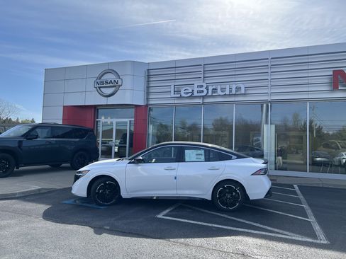 New 2026 Nissan Sentra SR w/ Floor Mat Package FWD image 1