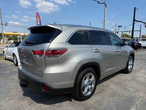 Used 2015 Toyota Highlander Limited AWD/4WD image 6