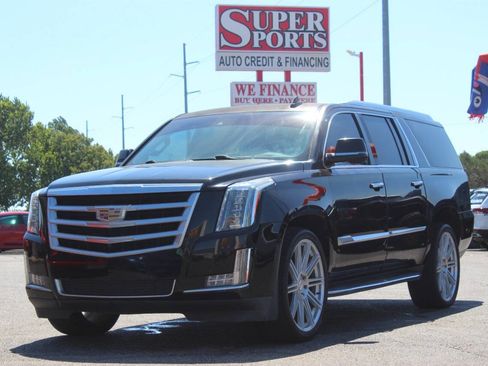Used 2016 Cadillac Escalade ESV Luxury RWD image 7