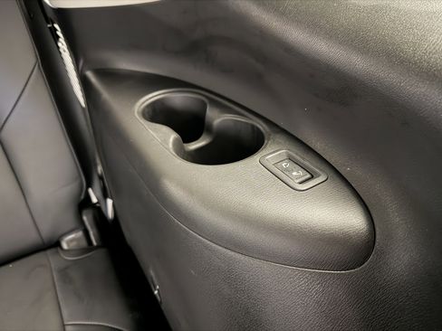 Used 2024 Nissan Armada Platinum w/ Captain's Chairs Package image 29