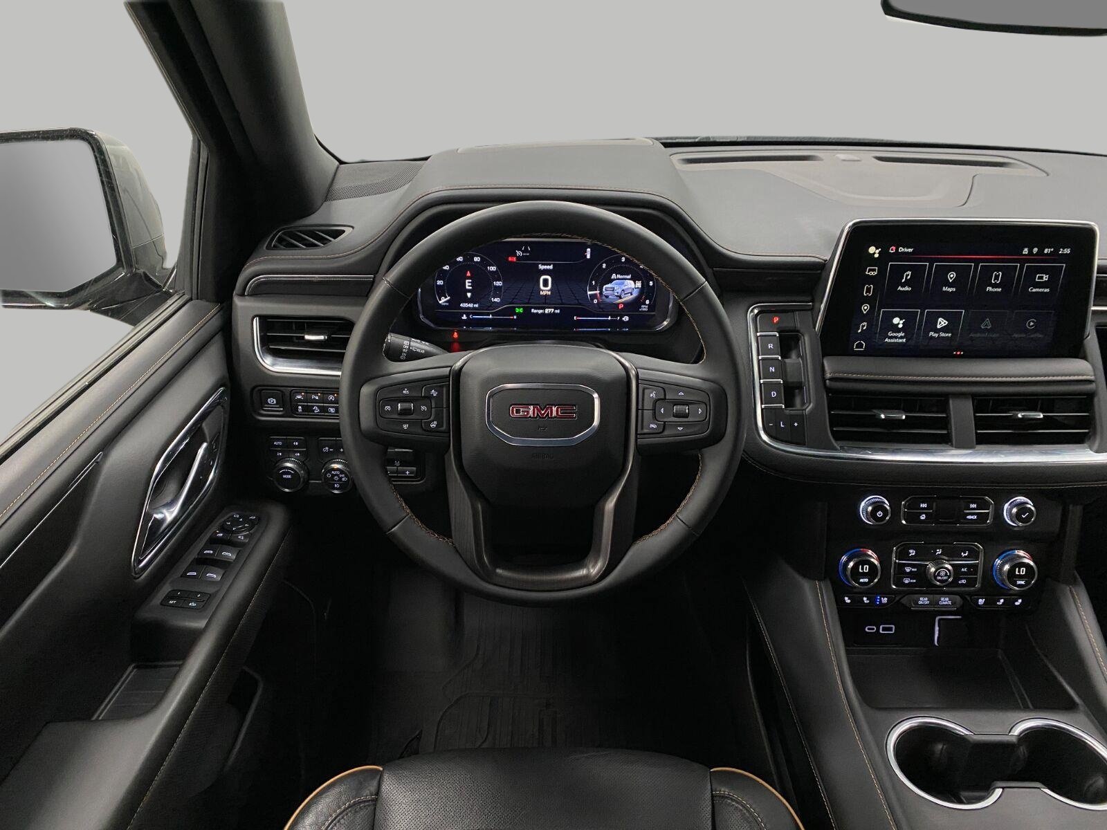 Used 2024 GMC Yukon AT4 w/ Technology Package AWD/4WD image 15