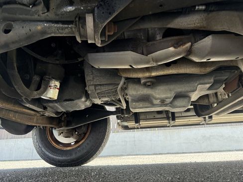 Used 2006 Ford E-350 and Econoline 350 Super Duty RWD image 24