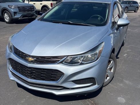 Used 2017 Chevrolet Cruze LS image 1