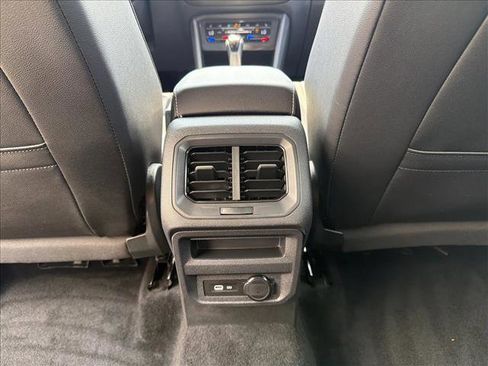 Used 2023 Volkswagen Tiguan SE R-Line AWD/4WD image 24