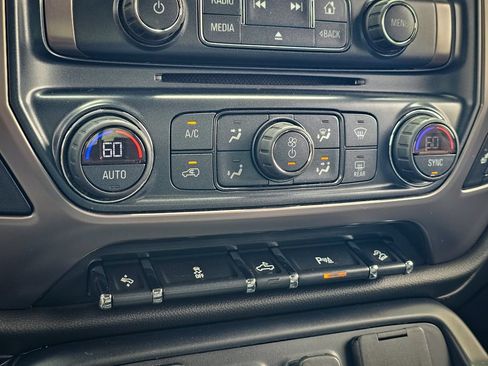 Used 2018 GMC Sierra 1500 SLT AWD/4WD image 26