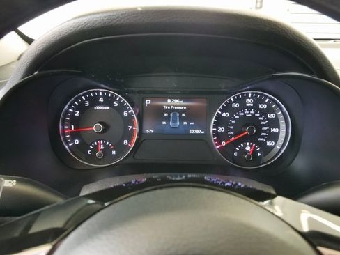 Used 2022 Kia Forte LXS image 18