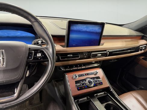 Used 2022 Lincoln Aviator Reserve w/ Equipment Group 201A RWD image 17