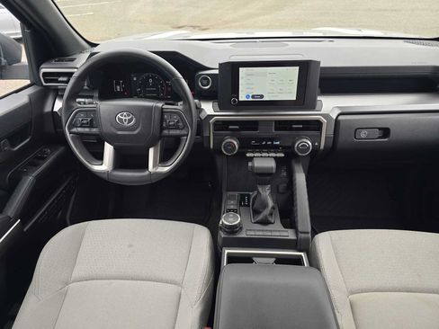Certified 2025 Toyota 4Runner SR5 AWD/4WD image 18