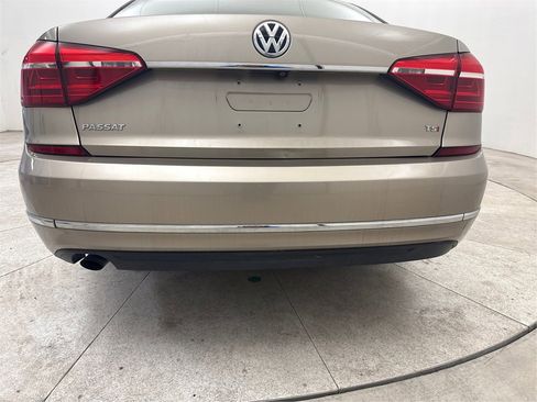 Used 2016 Volkswagen Passat 1.8T S image 24