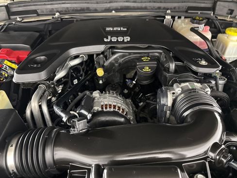 Used 2020 Jeep Gladiator Sport w/ Quick Order Package 24S image 30