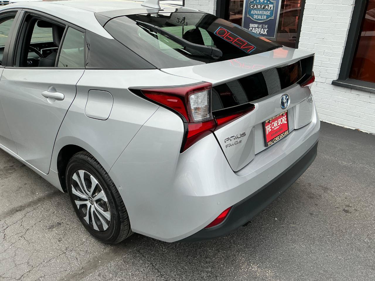 Used 2022 Toyota Prius XLE w/ Advanced Technology Package AWD/4WD image 28