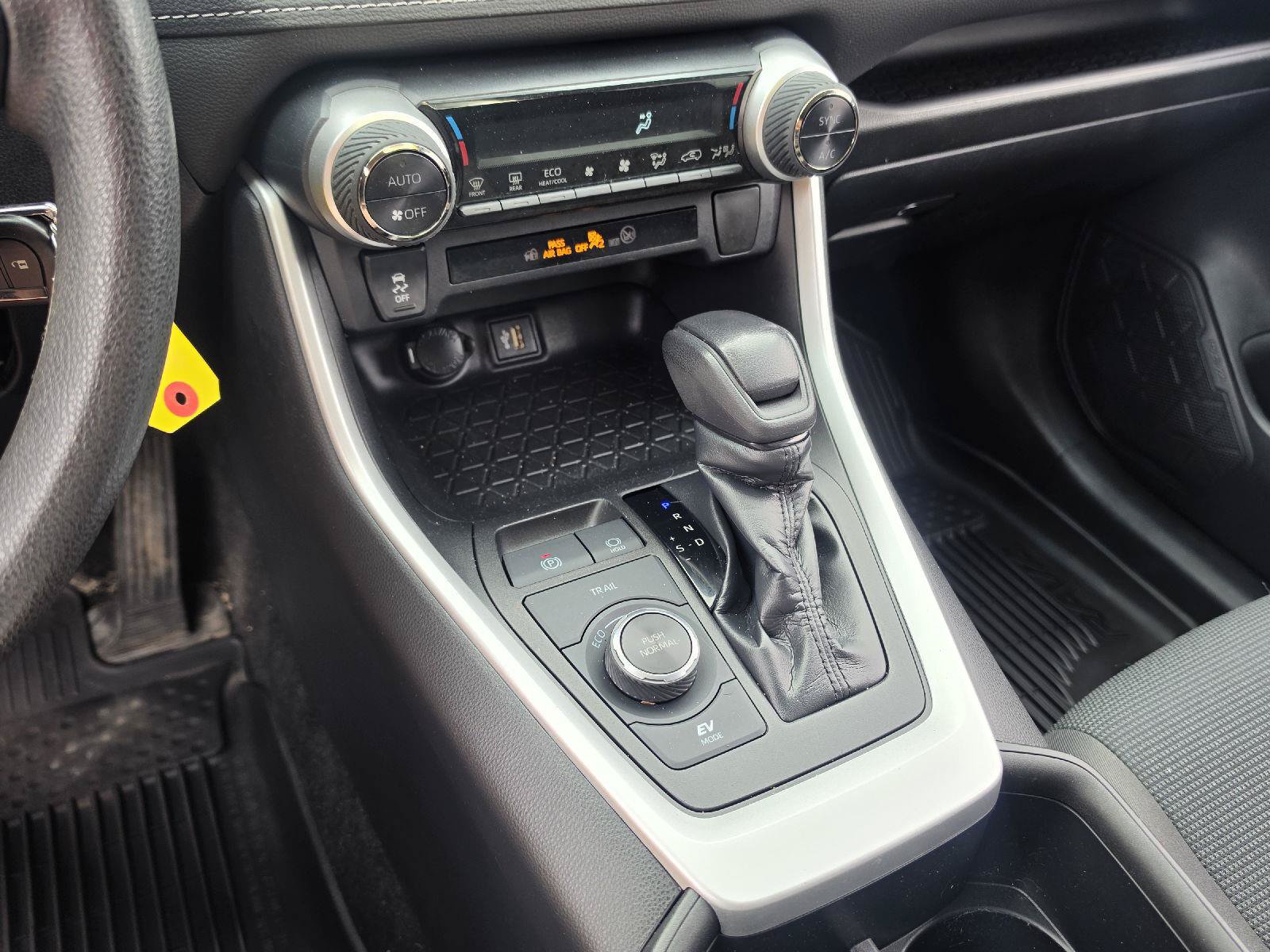 Certified 2023 Toyota RAV4 LE AWD/4WD image 21