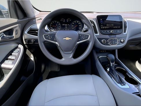 Used 2024 Chevrolet Malibu LT FWD image 8