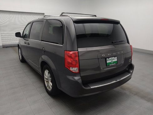 Used 2018 Dodge Grand Caravan SXT FWD image 5